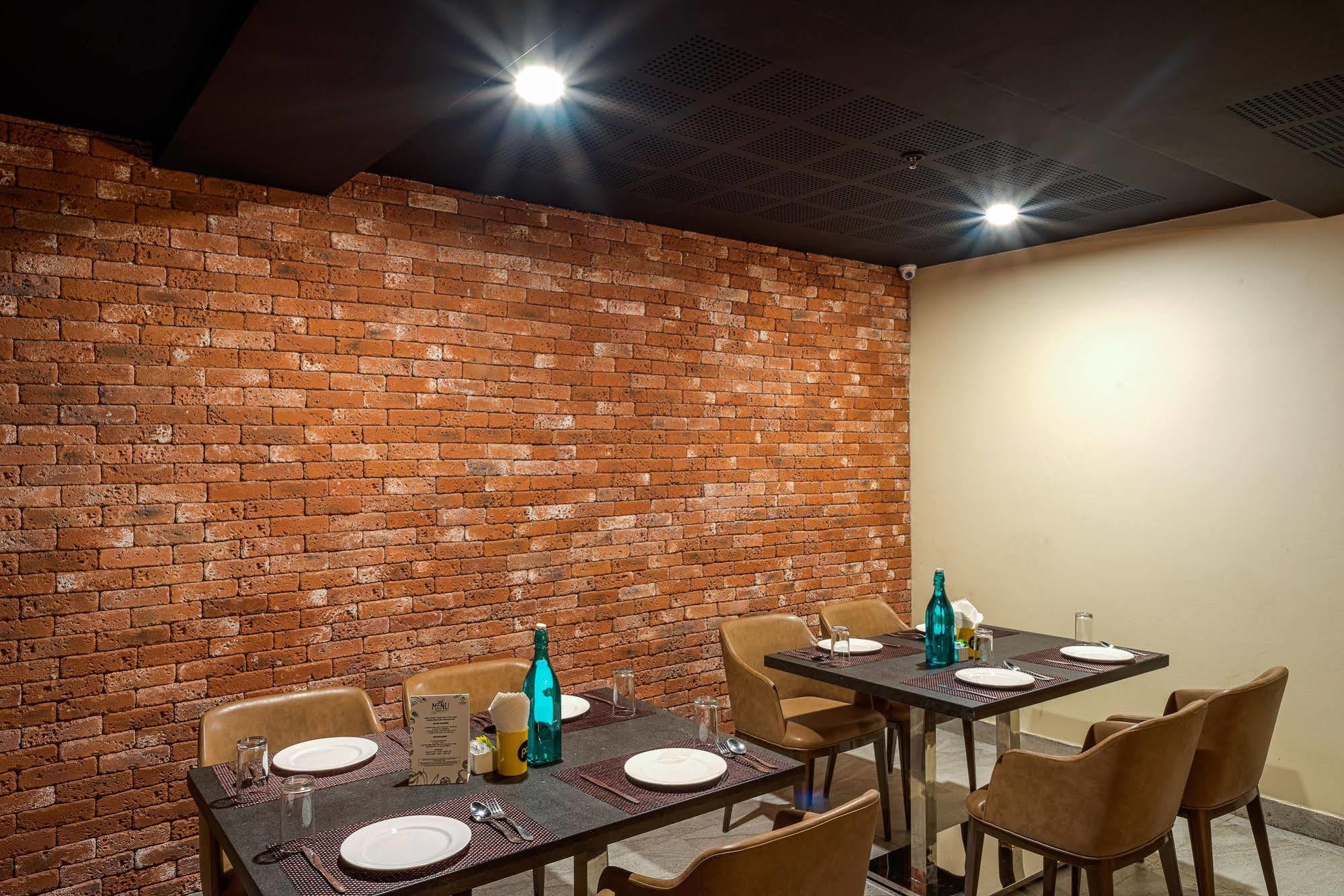 Treebo Fourth Avenue Hotel Chennai Exterior photo