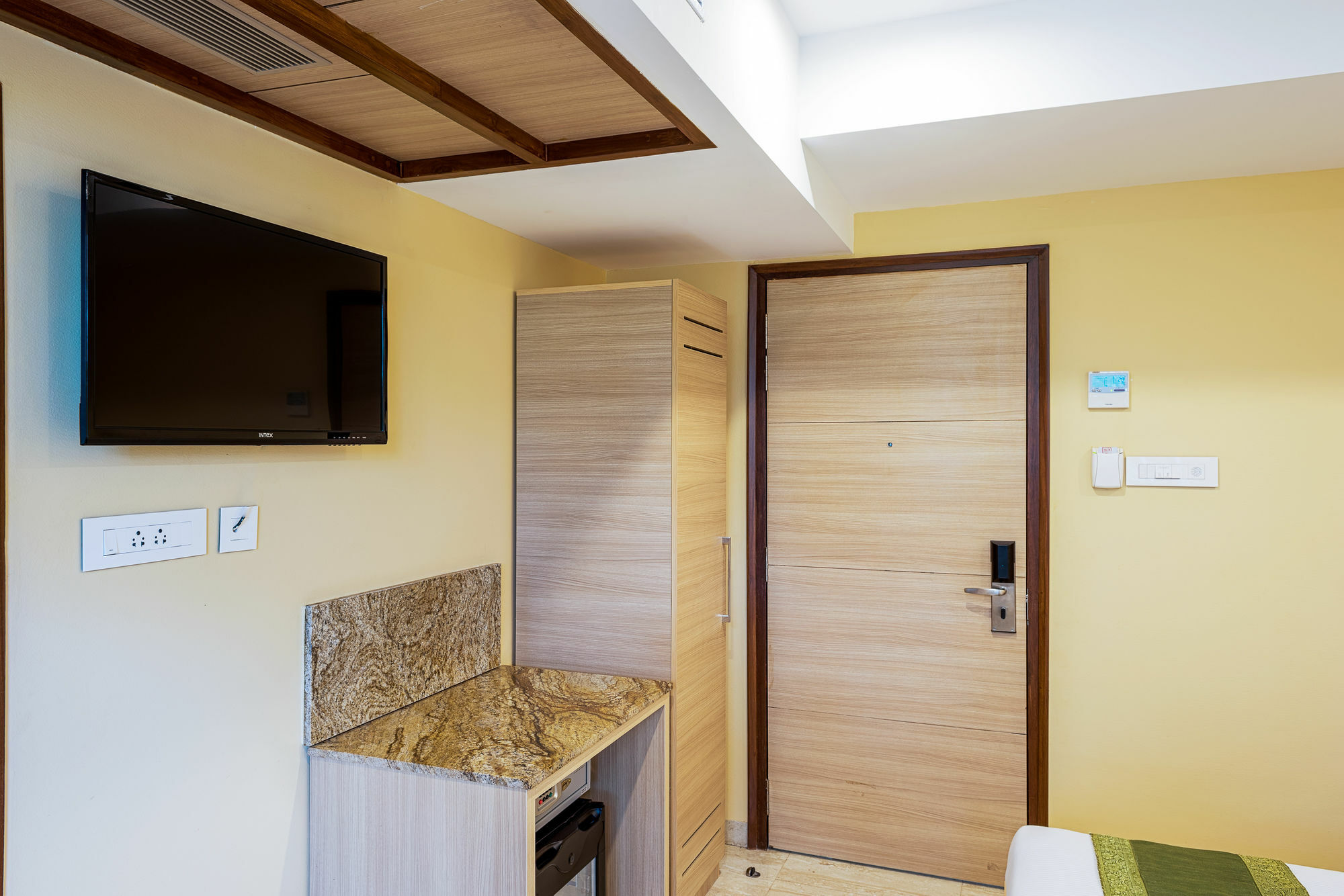 Treebo Fourth Avenue Hotel Chennai Exterior photo