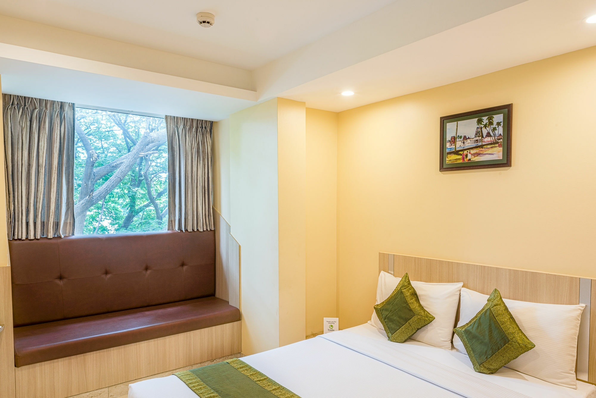 Treebo Fourth Avenue Hotel Chennai Exterior photo