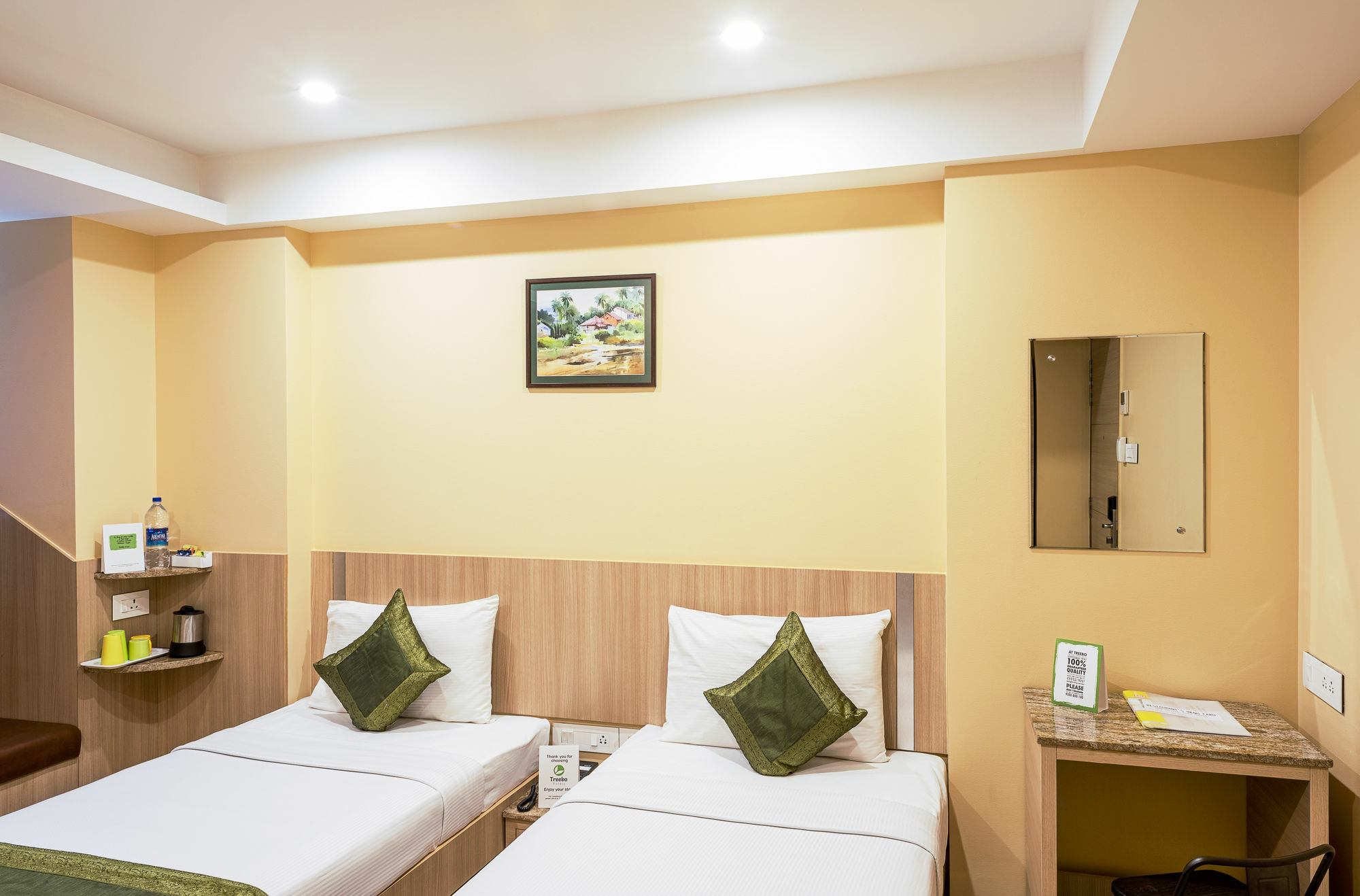 Treebo Fourth Avenue Hotel Chennai Exterior photo