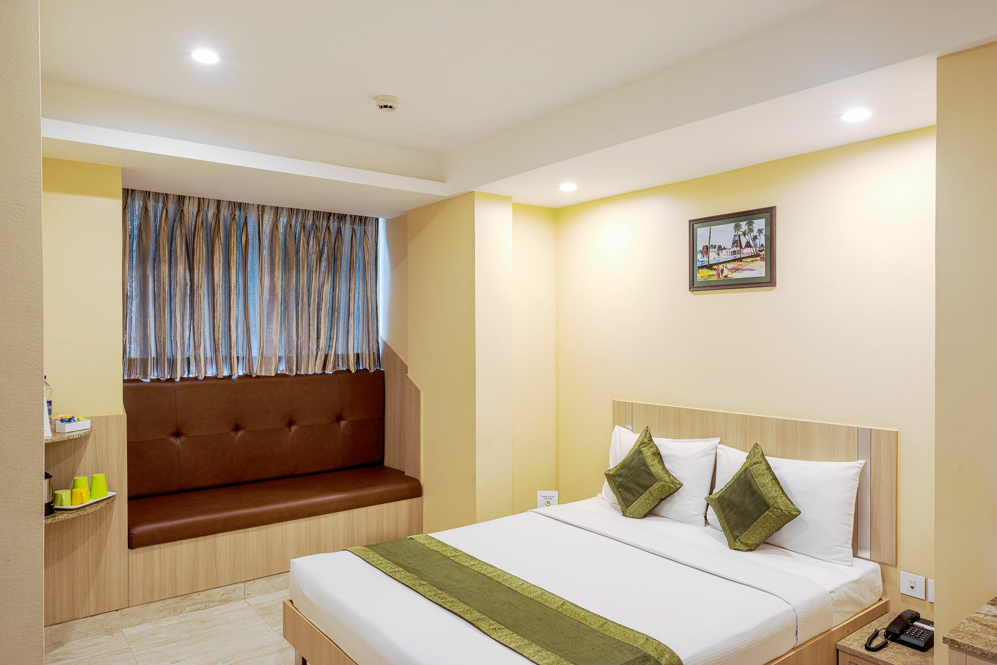 Treebo Fourth Avenue Hotel Chennai Exterior photo