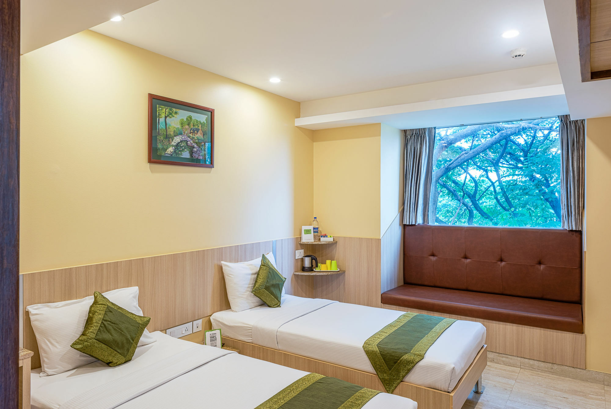Treebo Fourth Avenue Hotel Chennai Exterior photo