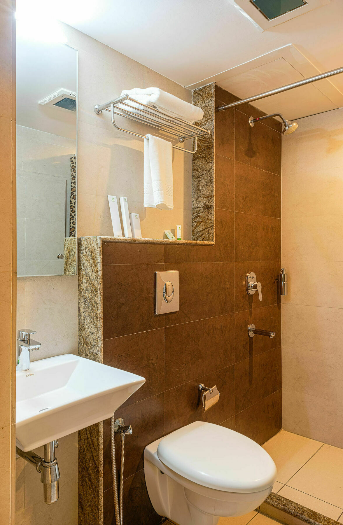 Treebo Fourth Avenue Hotel Chennai Exterior photo